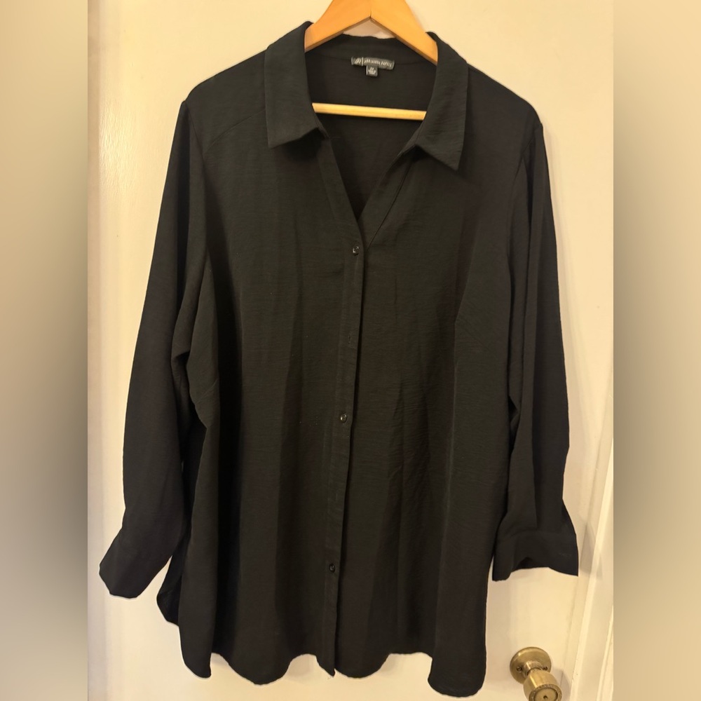 Adrianna Papell long sleeve button up shirt. - Picture 2 of 8